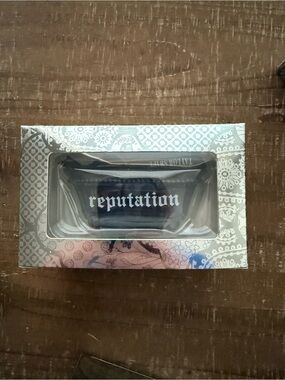 Taylor Swift Reputation Bathtub Ornament